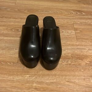 Black platform clogs size 7